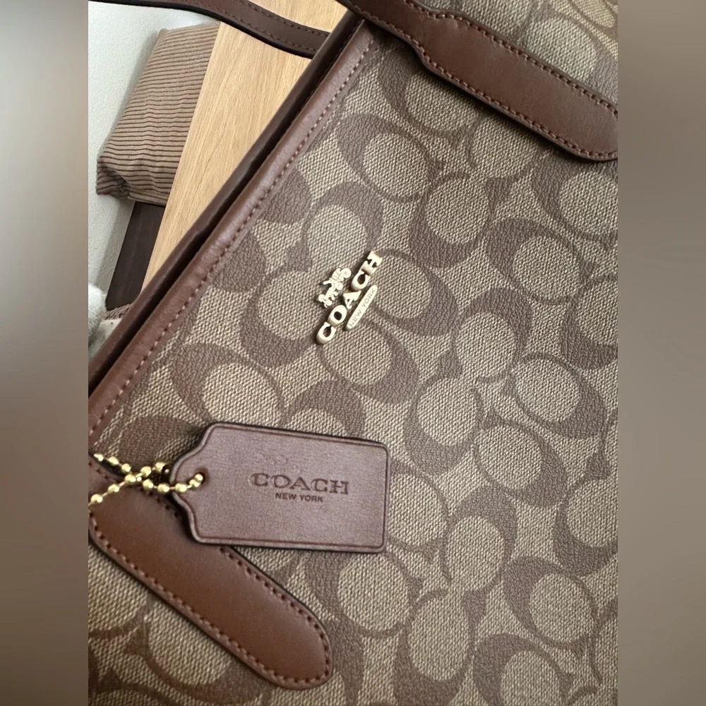 Coach open tote bag